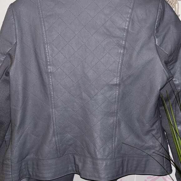 Gray Leather Jacket - Picture 5 of 5